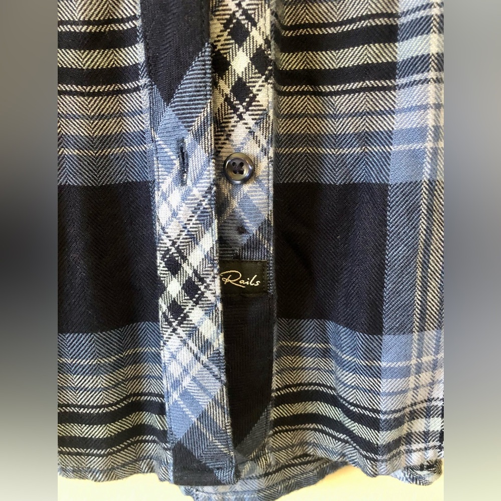 Rails Hunter Button Down Shirt - Picture 2 of 4